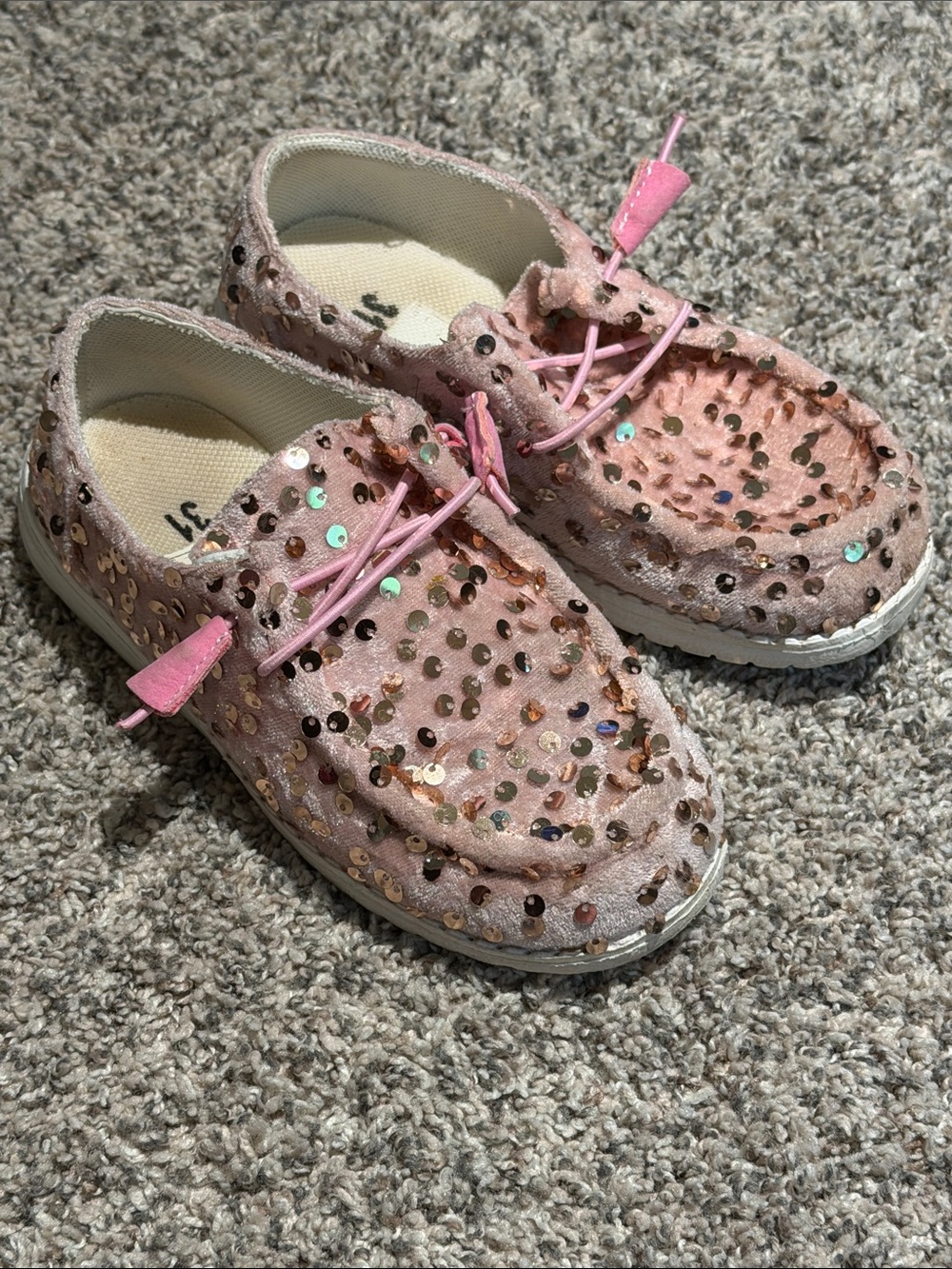 Amazon Girls' Pink Sequin Moccasin Slip-Ons "like Hey Dudes" size 31/ 13 toddler